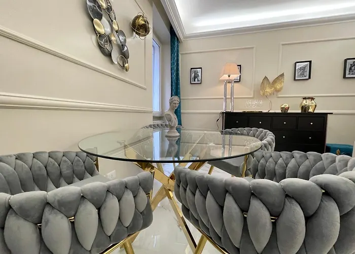 Spanish Steps Glamour & Sauna Luxury ****